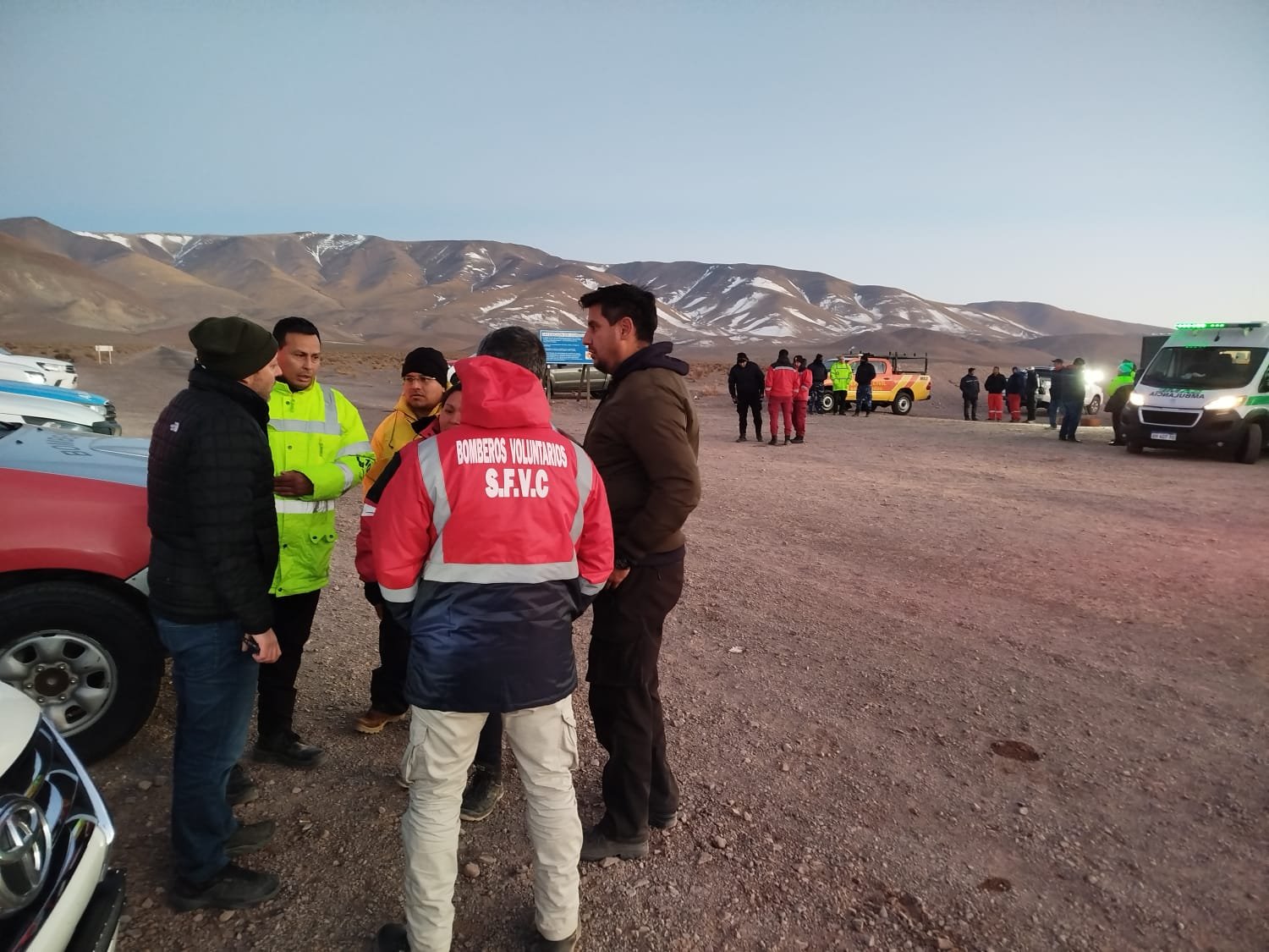 El COE informa que ya fueron rescatados 120 turistas en la cordillera
