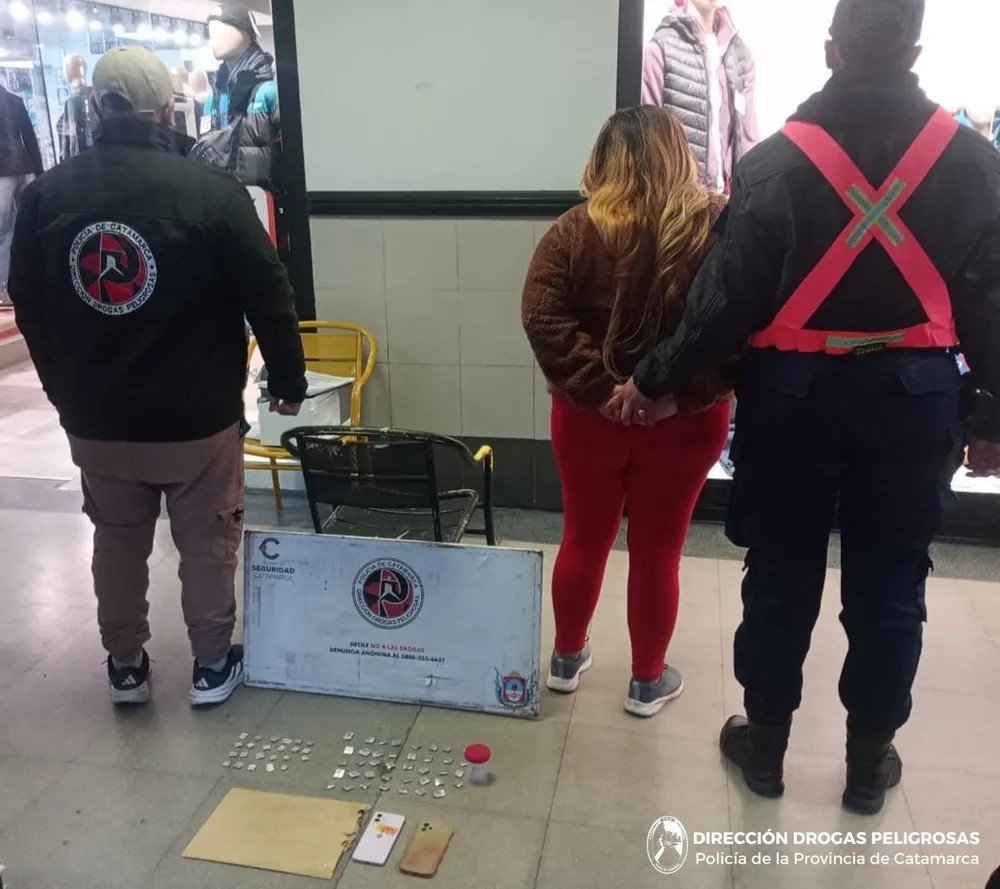 Secuestraron ansiolíticos y detuvieron a una mujer en operativos en terminales de Belén y Capital
