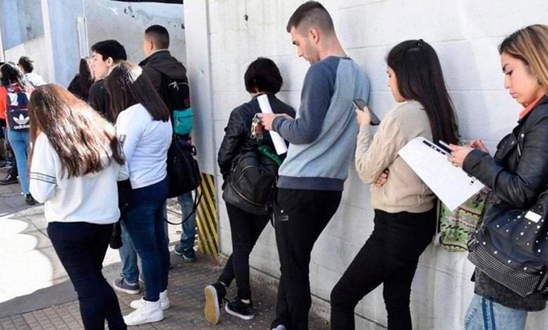 El 86% de los argentinos afirma que necesita más de un trabajo para llegar a fin de mes