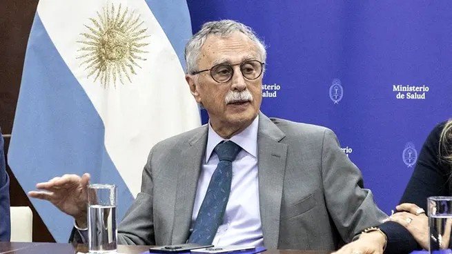 Fentanilo contaminado: allanan el Ministerio de Salud y detienen a dos exfuncionarias