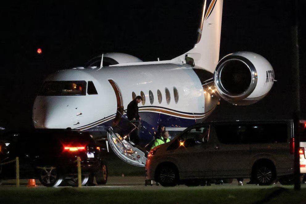 Lionel Messi aterrizó en Rosario para estar presente en el último adiós a su padre Jorge