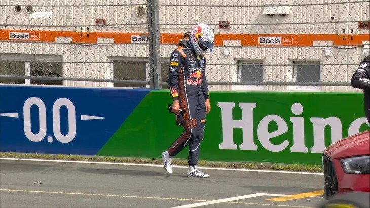 El impactante choque de Max Verstappen en el GP de Países Bajos: eliminación de la carrera y bandera roja