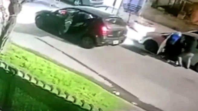 Una pareja de policías asesinó a tres delincuentes tras un intento de robo en La Matanza