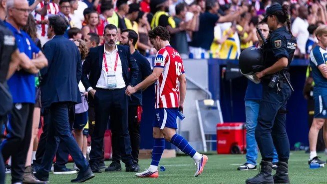 Tensión en Atlético de Madrid: Julián Álvarez no saludó a los hinchas y Diego Simeone explicó el motivo