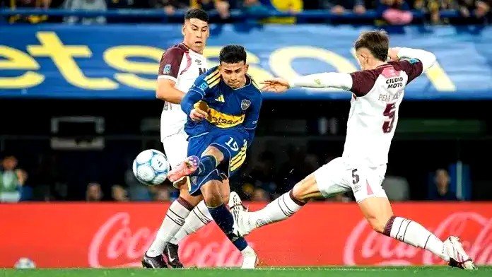 En el minuto final, Boca se lo ganó a Lanús con gol de Belmonte y desató la alegría en la Bombonera