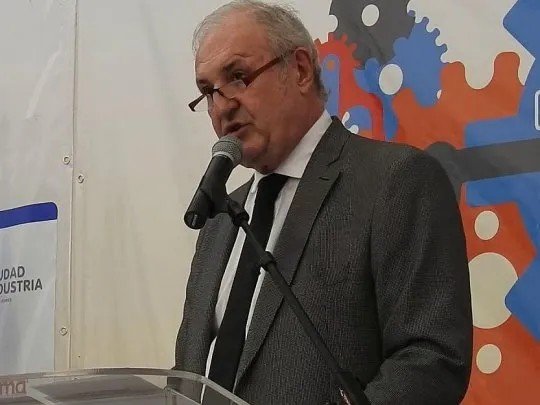 Duras críticas de la UIA al Gobierno: "Esta gente no sabe lo que es una fábrica"