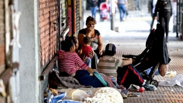 Repunta la pobreza: afecta a 1,7 millones de personas más que en 2025 y el deterioro es similar al inicio de la crisis macrista