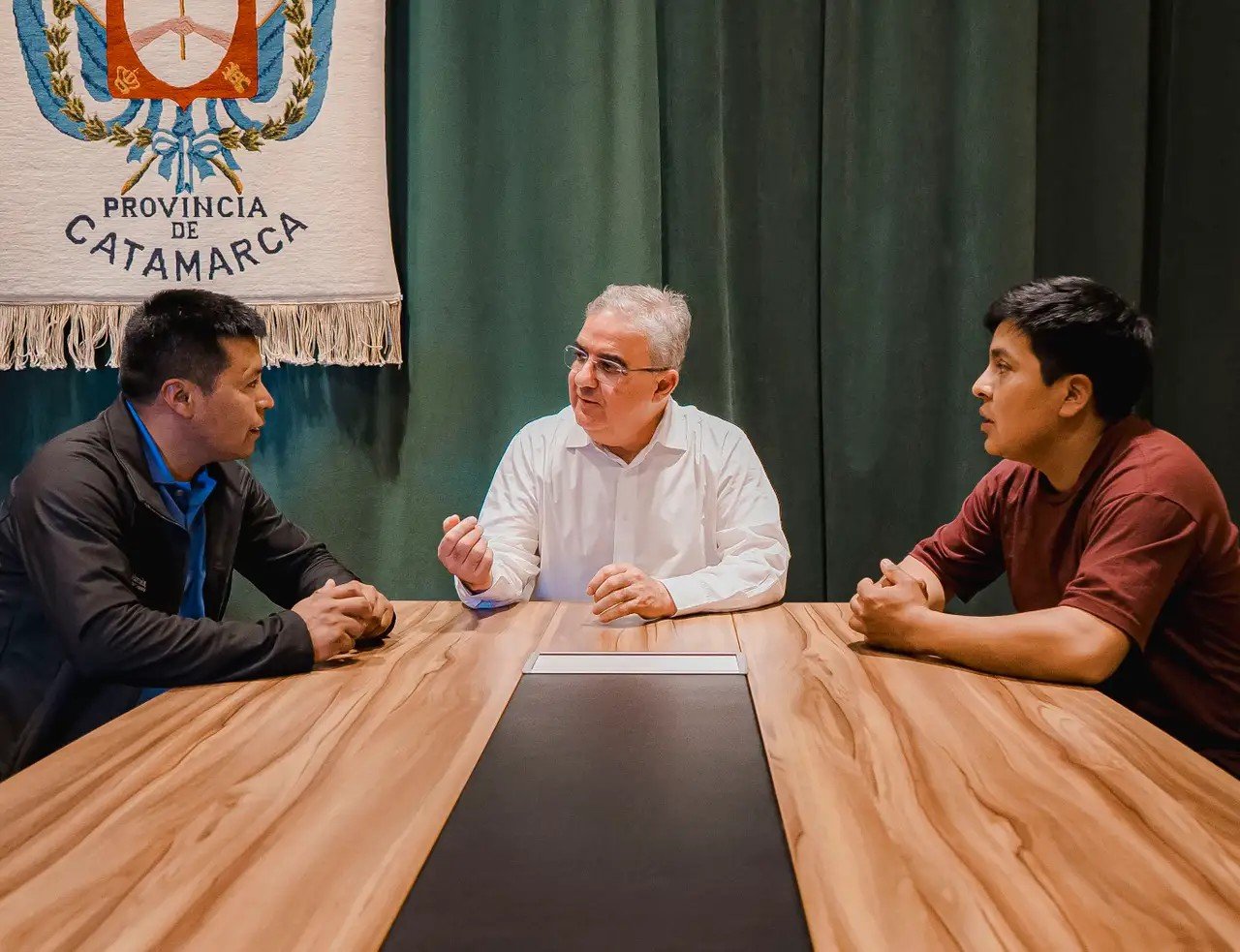 Raúl Jalil se reunió con dos caciques del Norte de Belén para proyectar más obras