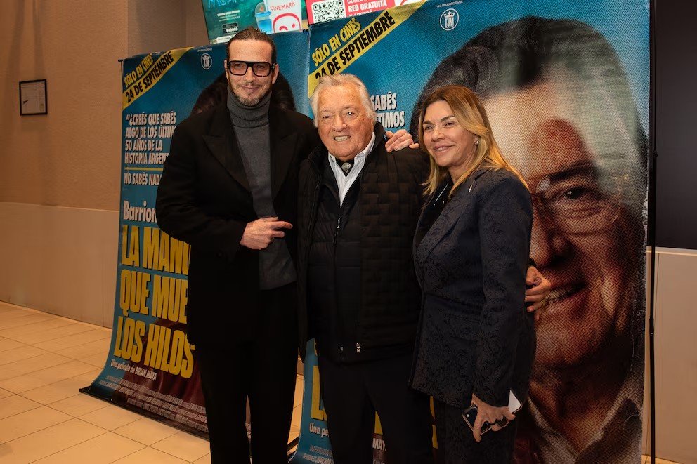 Luis Barrionuevo presentó “La mano que mueve los hilos” para 200 invitados: cómo es el documental que retrata su vida