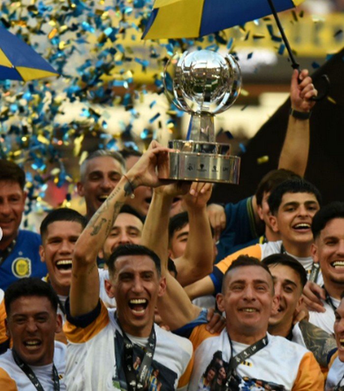 En un escandaloso final, Rosario Central derrotó a Estudiantes por la Supercopa Internacional