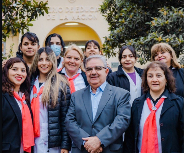Jalil anunció la titularización de más de 2.000 docentes en toda la provincia