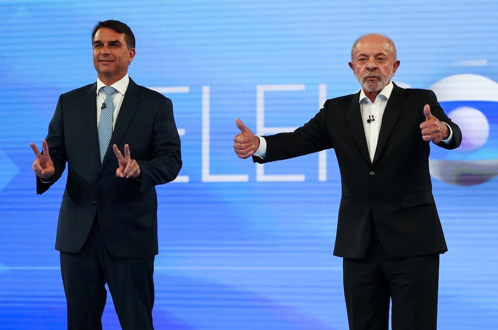 Los momentos más tensos del último debate entre Lula y Flávio Bolsonaro antes del balotaje en Brasil