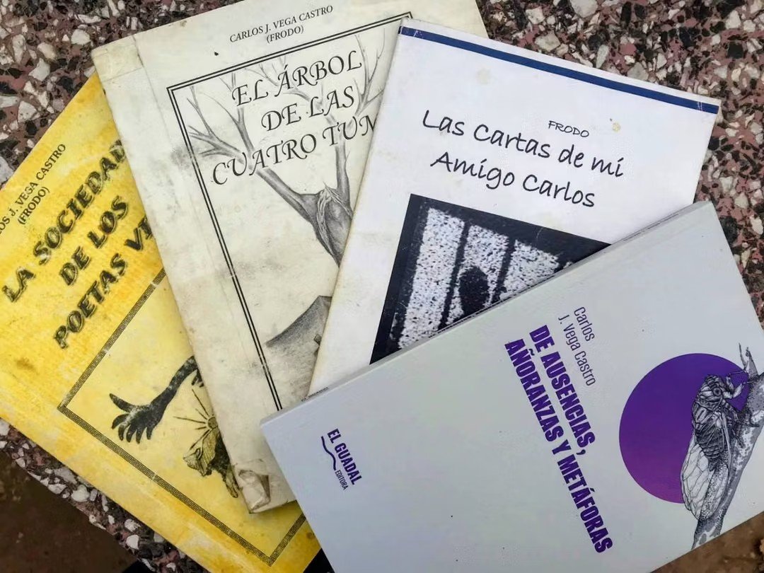 "LARGA VIDA AL POETA"  Profundo pesar por la partida del escritor Carlos Vega Castro
