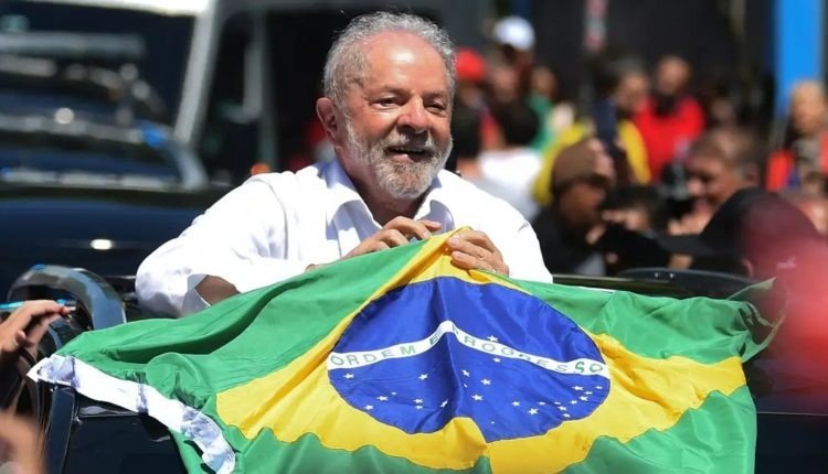 Lula logra la remontada tras un balotaje y será presidente de Brasil por cuarta vez