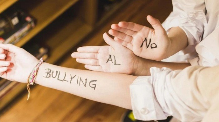 Marcha en la Plaza 25 de Mayo para visibilizar y luchar contra el bullying