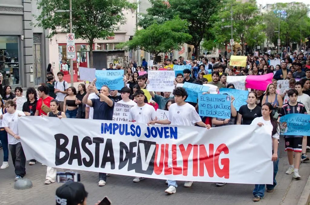 Convocante marcha para luchar contra el bullying